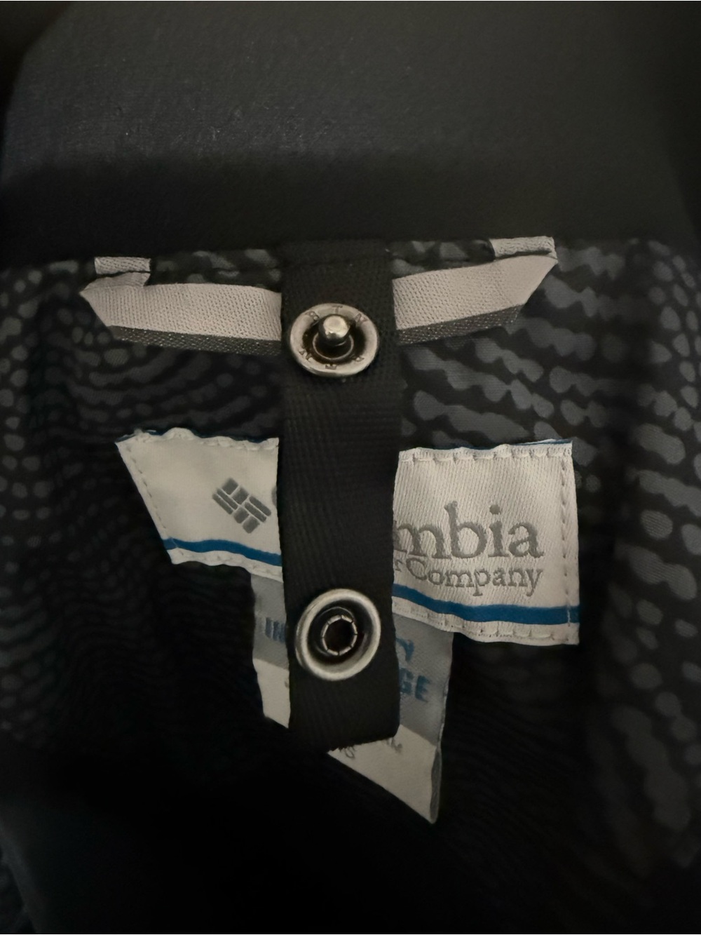 107. Columbia Women's Black & Gray Patterned Ski Jacket XS - Picture 3 of 15